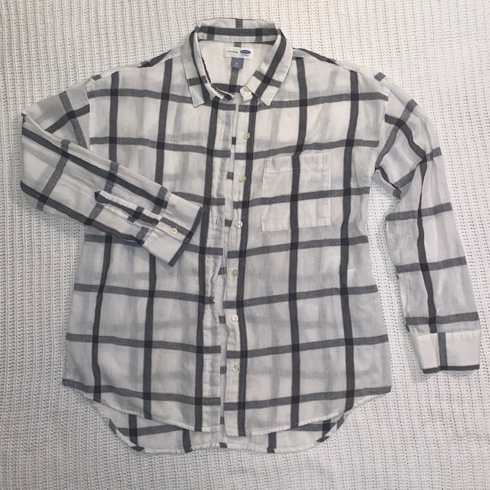 Women’s Plaid button-down boyfriend shirt